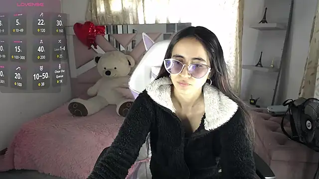 Mia Fischer online show from 02.24.25