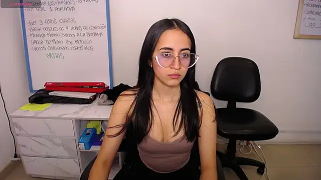 Mia Fischer online show from 09.30.25