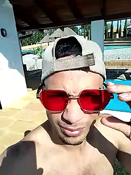 Snapshot of SonicJ25 chatting on 03.01.26 SonicJ25 online show from 03.01.26