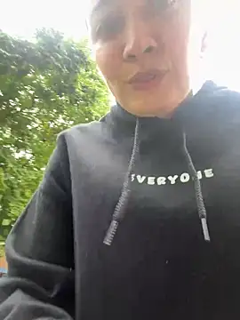 Snapshot of adarussell chatting on 02.11.25 adarussell online show from 02.11.25