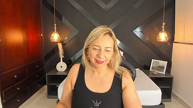 Snapshot of andre_soto_ chatting on 03.20.25 andre soto online show from 03.20.25