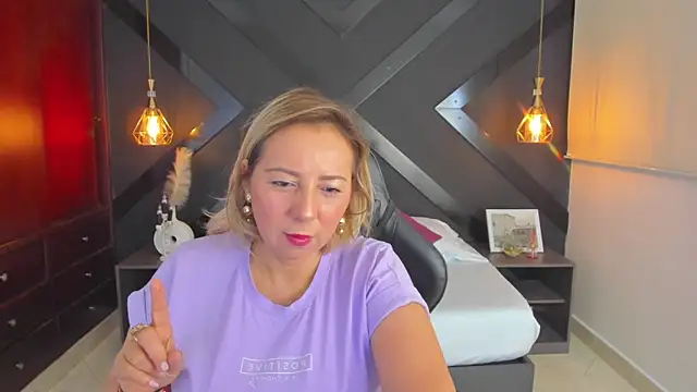 Snapshot of andre_soto_ chatting on 10.05.25 andre soto online show from 10.05.25