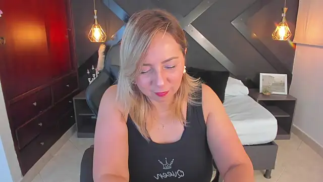 Snapshot of andre_soto_ chatting on 11.01.25 andre soto online show from 11.01.25