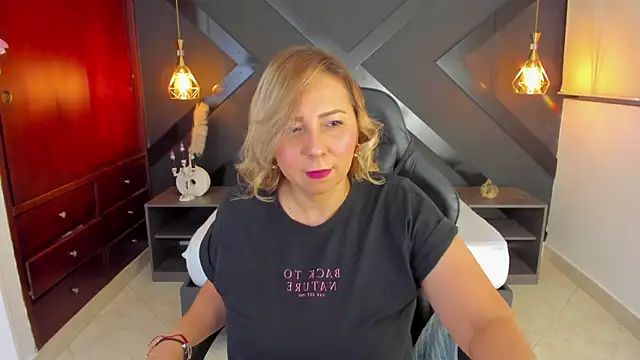 Snapshot of andre_soto_ chatting on 11.18.25 andre soto online show from 11.18.25