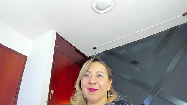 Snapshot of andre_soto_ chatting on 11.20.25 andre soto online show from 11.20.25