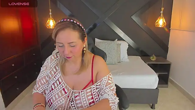 Snapshot of andre_soto_ chatting on 11.29.25 andre soto online show from 11.29.25