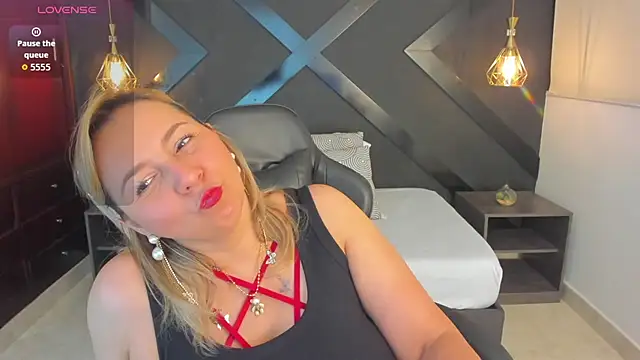 Snapshot of andre_soto_ chatting on 02.05.26 andre soto online show from 02.05.26