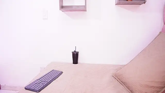 Snapshot of samantha_sw chatting on 09.23.25 samantha sw online show from 09.23.25