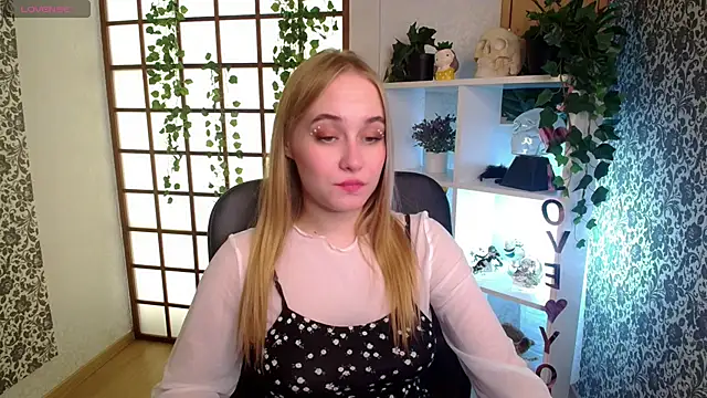 LianaBright online show from 12.11.24