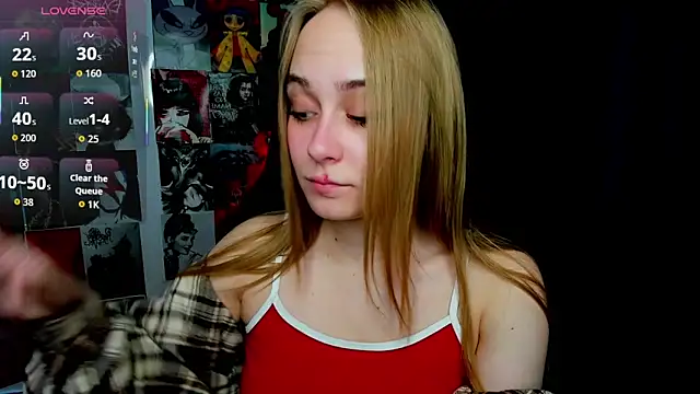 Snapshot of LianaBright chatting on 05.18.26 LianaBright online show from 05.18.26