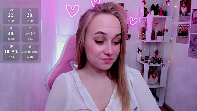 Snapshot of LianaBright chatting on 05.20.26 LianaBright online show from 05.20.26