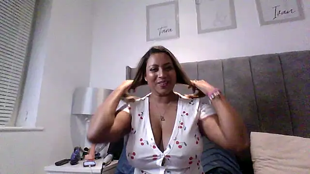 TEMPTING-TAMMY online show from 01.16.25