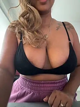 Snapshot of TEMPTING-TAMMY chatting on 11.27.25 TEMPTING-TAMMY online show from 11.27.25