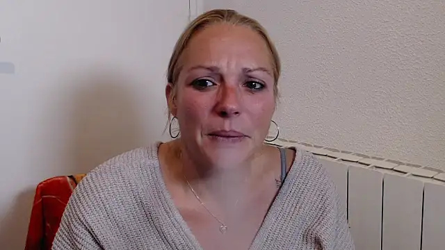 Doucelouve9 online show from 12.02.25