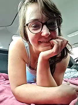 Snapshot of stunning_Rosi chatting on 12.16.24 stunning Rosi online show from 12.16.24