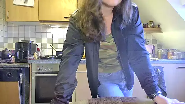 Snapshot of stunning_Rosi chatting on 01.10.25 stunning Rosi online show from 01.10.25