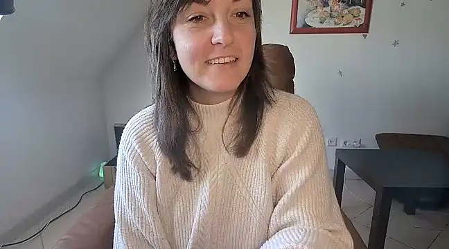 Snapshot of stunning_Rosi chatting on 03.05.25 stunning Rosi online show from 03.05.25