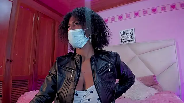 Snapshot of CoccoBele69 chatting on 03.16.25 CoccoBele69 online show from 03.16.25