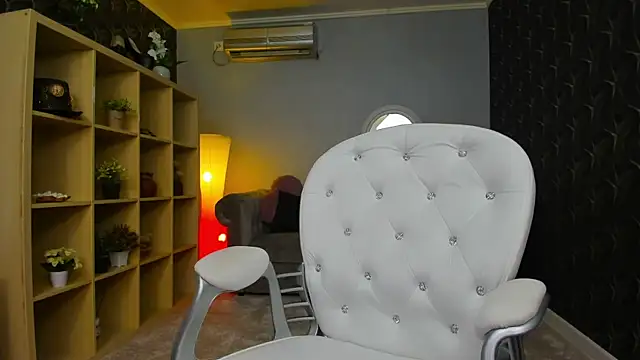 nicolee   19 online show from 01.09.25