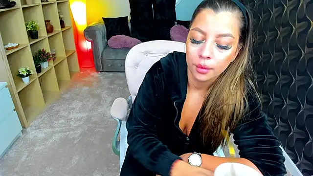 nicolee   19 online show from 01.14.25