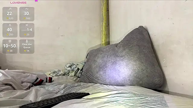 Snapshot of KENDER21_ chatting on 11.11.25 KENDER21 online show from 11.11.25