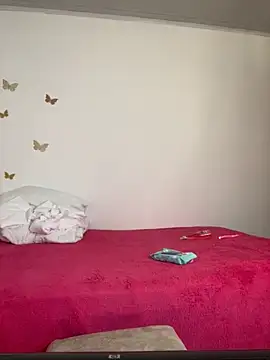 Snapshot of RousseAngel chatting on 11.30.25 RousseAngel online show from 11.30.25