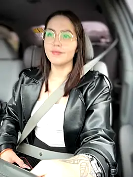 meow girl online show from 10.15.25