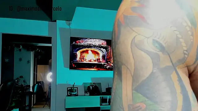 Maximo Marcelo online show from 12.12.24