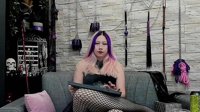CruelMistress online show from 11.17.25