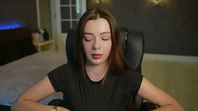 DinaCandy online show from 03.17.26