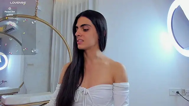 Venusflame   online show from 10.31.25