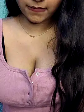 Ishaani 0 online show from 02.17.26