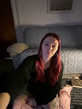 Snapshot of Stoner_BarbieXX chatting on 12.29.24 Stoner BarbieXX online show from 12.29.24