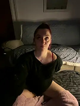 Snapshot of Stoner_BarbieXX chatting on 02.14.25 Stoner BarbieXX online show from 02.14.25