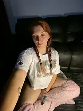 Snapshot of Stoner_BarbieXX chatting on 09.10.25 Stoner BarbieXX online show from 09.10.25