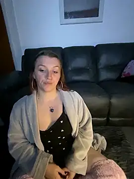 Snapshot of Stoner_BarbieXX chatting on 09.19.25 Stoner BarbieXX online show from 09.19.25