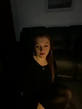 Snapshot of Stoner_BarbieXX chatting on 10.12.25 Stoner BarbieXX online show from 10.12.25