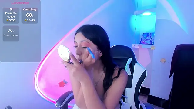 Snapshot of zoe_connor19 chatting on 02.14.26 zoe connor19 online show from 02.14.26