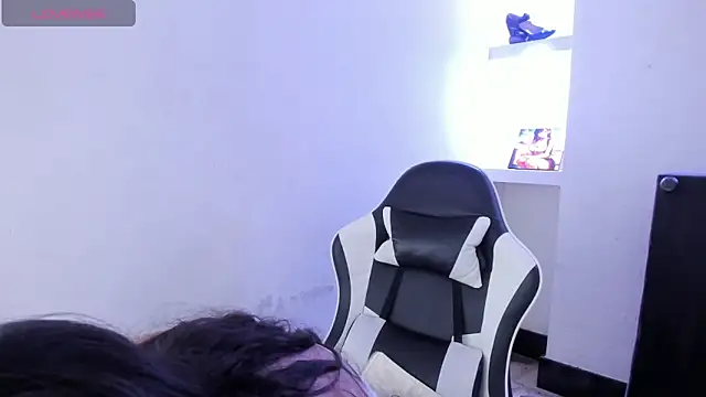 Snapshot of zoe_connor19 chatting on 02.25.26 zoe connor19 online show from 02.25.26