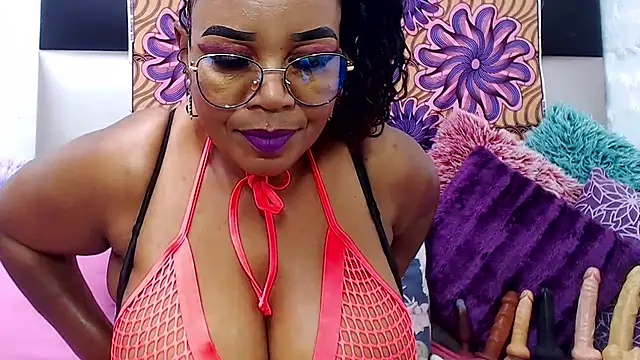 Snapshot of MATURExxxASS chatting on 10.04.25 MATURExxxASS online show from 10.04.25