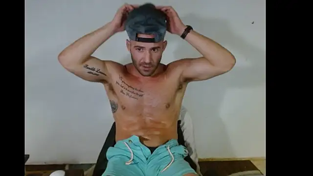 Snapshot of TheNakedPreacher chatting on 01.14.25 TheNakedPreacher online show from 01.14.25