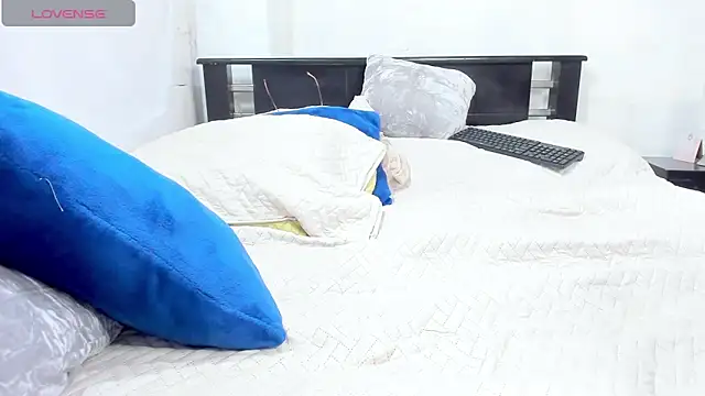 Snapshot of Natalystevens chatting on 02.09.25 Natalystevens online show from 02.09.25