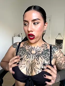 Snapshot of AlaskaLover chatting on 10.04.25 AlaskaLover online show from 10.04.25