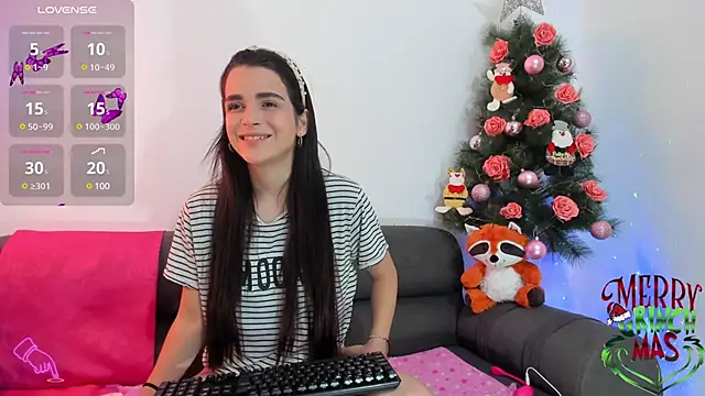 Snapshot of Chloesmithx_ chatting on 12.15.24 Chloesmithx online show from 12.15.24