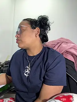 angela angels  online show from 10.25.25