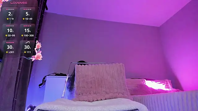 kyliejo18 online show from 04.04.26