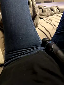 Ana-05 online show from 10.13.25