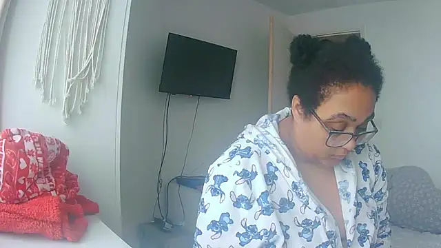 vanilla chocolate23 online show from 02.16.26