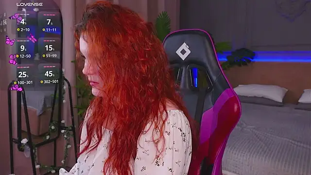 Snapshot of EnnySunrise chatting on 02.01.25 EnnySunrise online show from 02.01.25