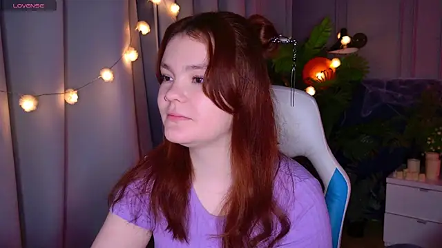 Snapshot of EnnySunrise chatting on 11.01.25 EnnySunrise online show from 11.01.25